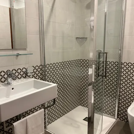 Pomara Hotel 3*